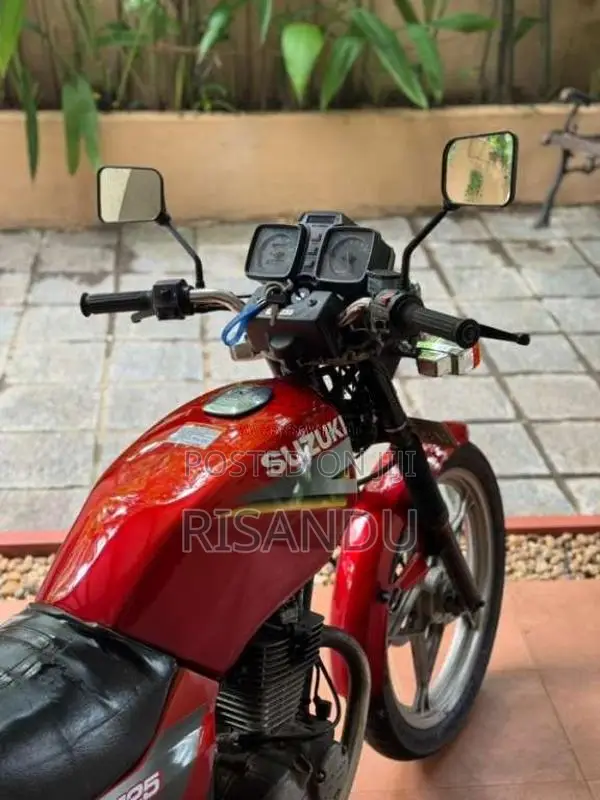 Suzuki GS125 2003 Motorbike (Used)