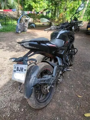 Bajaj Pulsar N160 2025 Motorbike (Used)