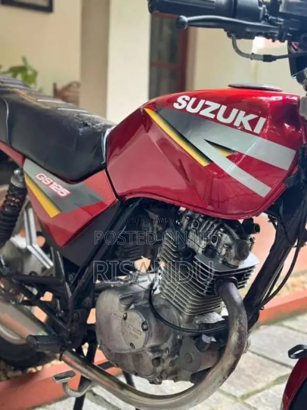 Suzuki GS125 2003 Motorbike (Used)
