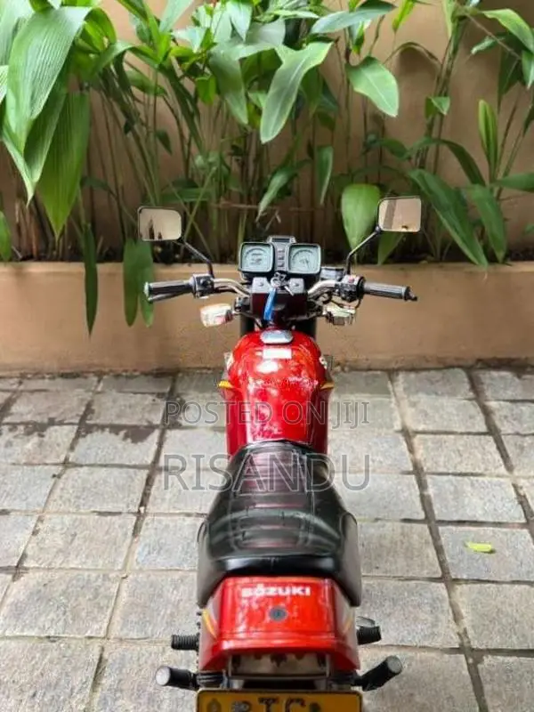 Suzuki GS125 2003 Motorbike (Used)