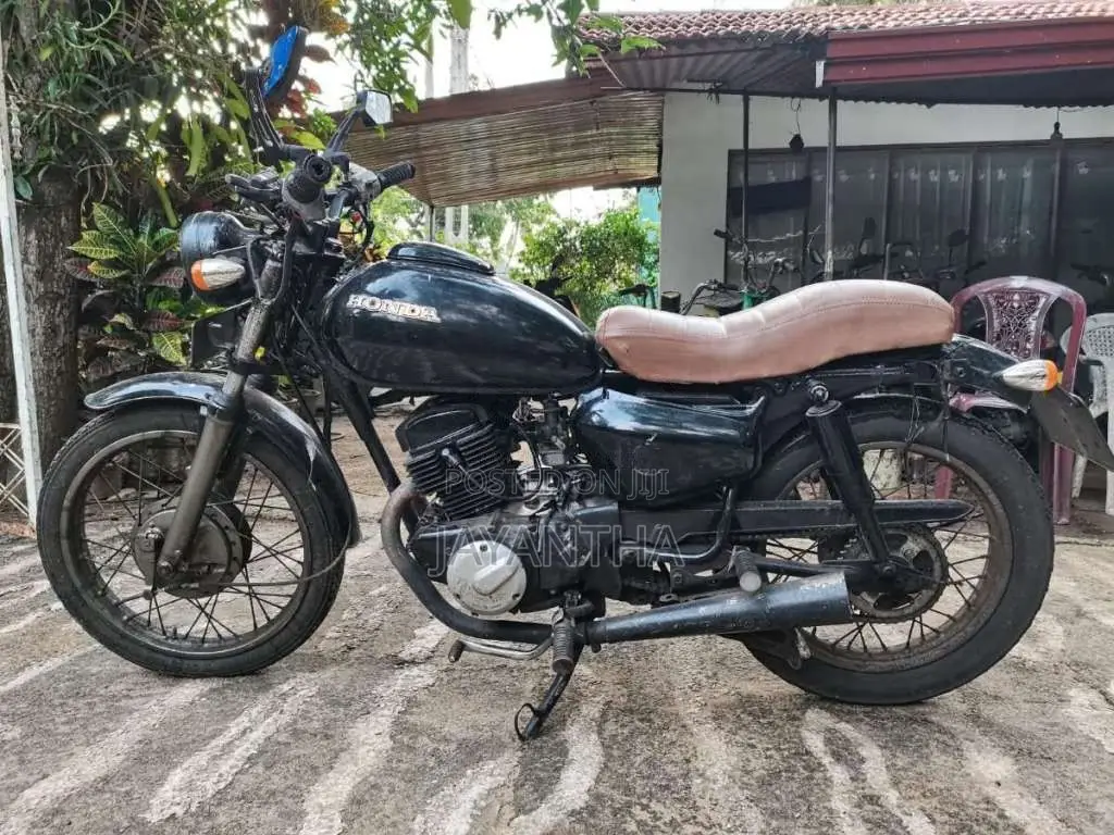 Honda CM 125 1990 Motorbike (Used)