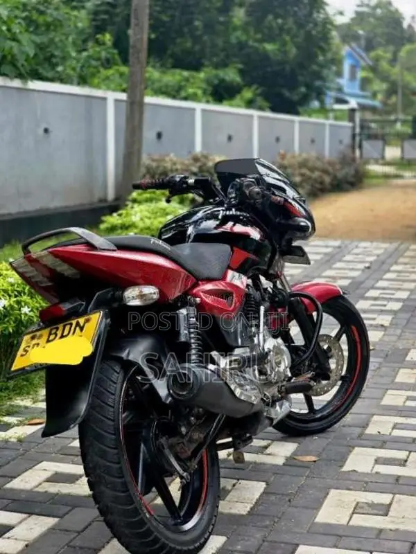 Bajaj Pulsar 150 2015 Motorbike (Used)