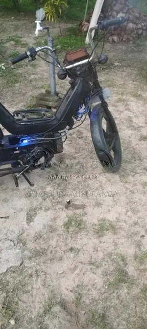TVS Luna 2010 Motorbike (Used)