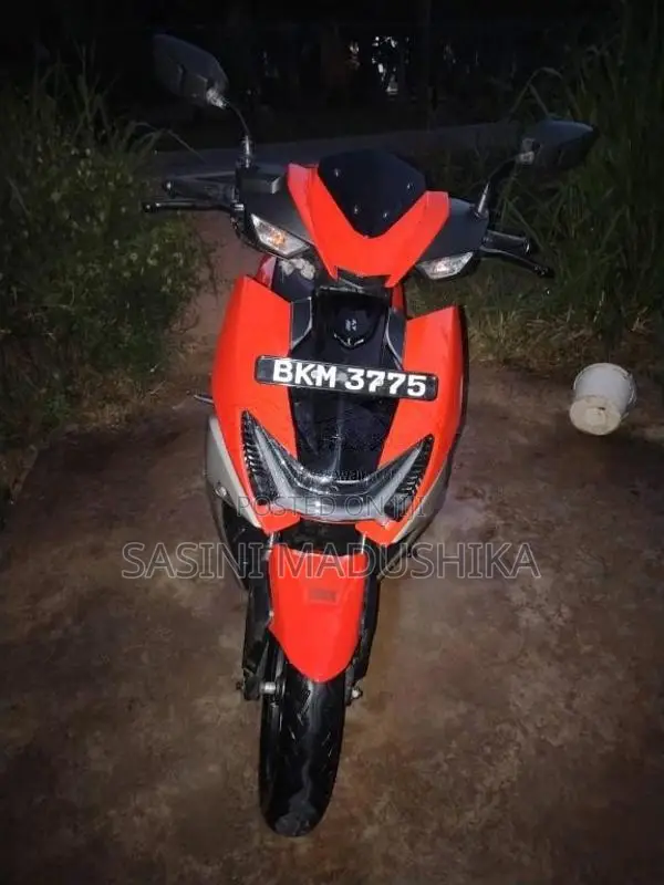 Hero Zoom 2025 Motorbike (Used)