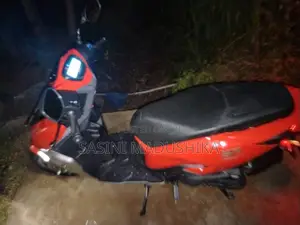 Hero Zoom 2025 Motorbike (Used)