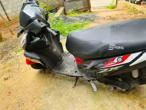 Yamaha ZR 2016 Motorbike (Used)