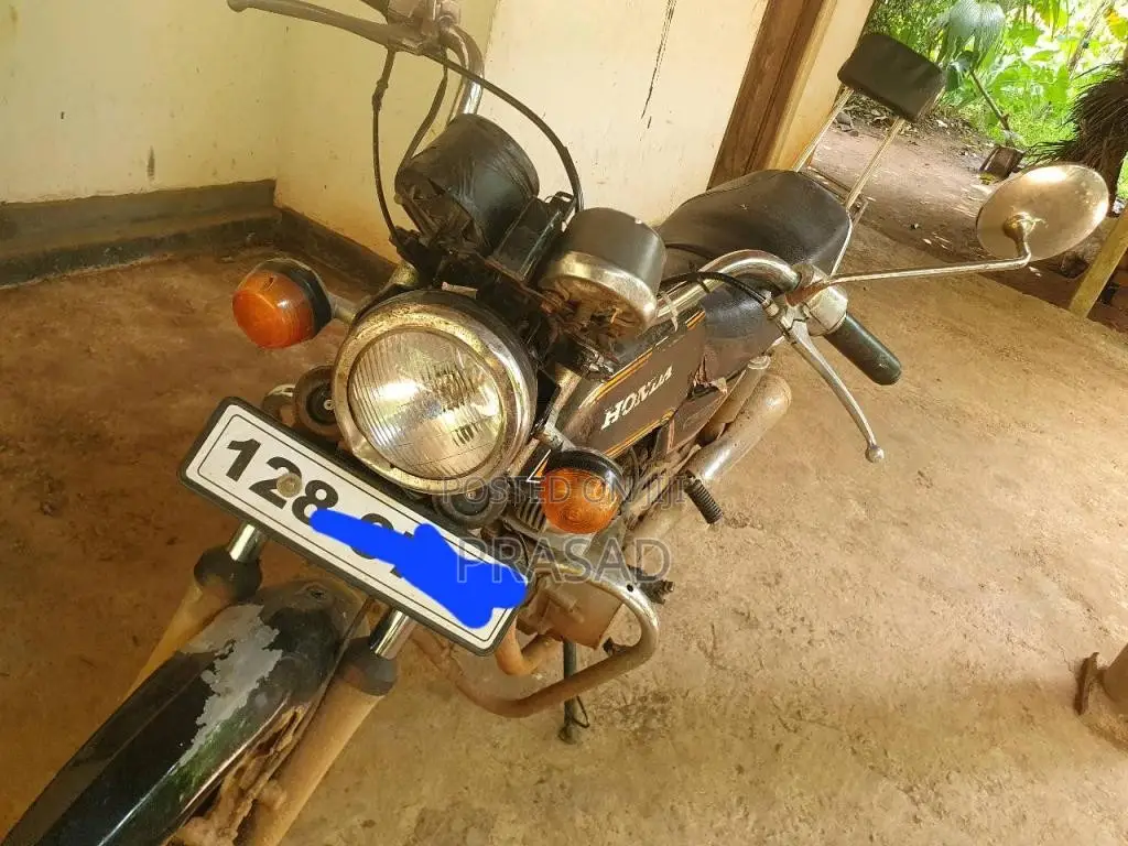 Honda CB 125 1995 Motorbike (Used)