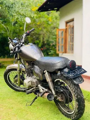 Honda CM 125 1988 Motorbike (Used)
