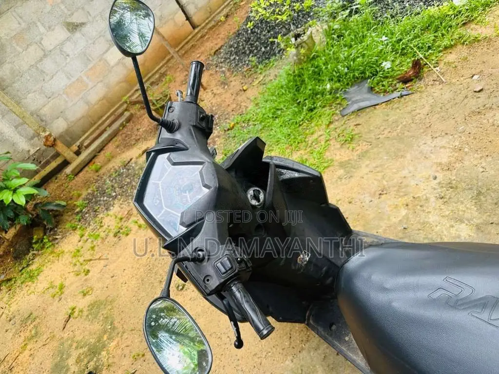 Yamaha ZR 2016 Motorbike (Used)