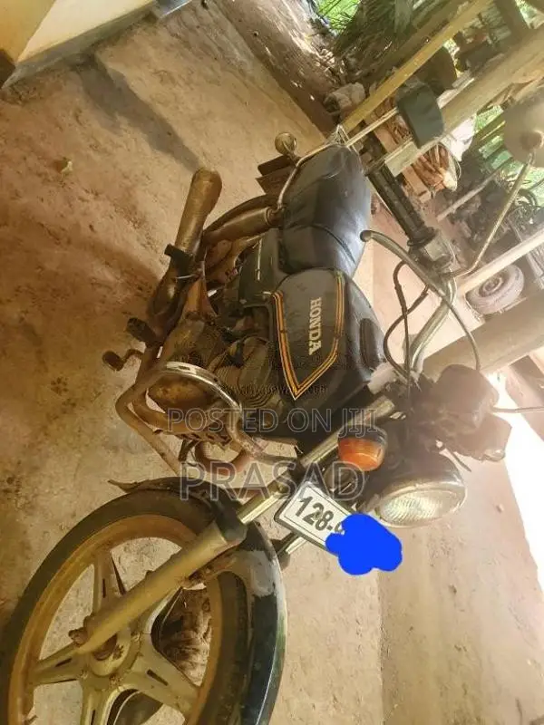 Honda CB 125 1995 Motorbike (Used)