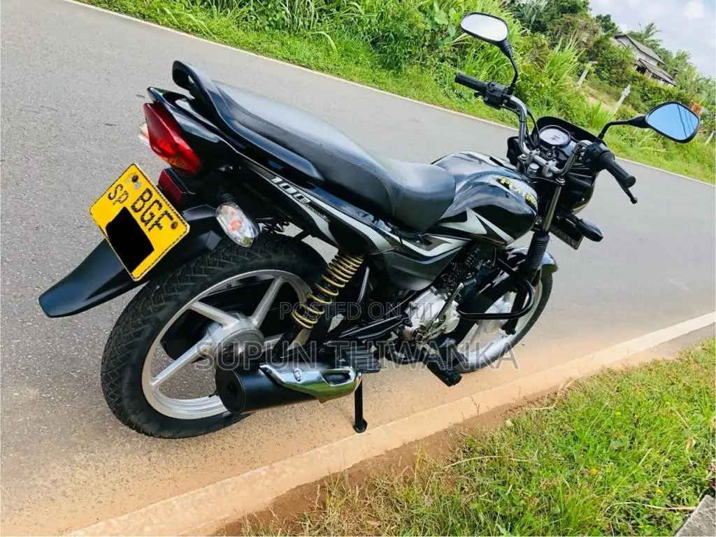 Bajaj Platina Es 2017 Motorbike (Used)