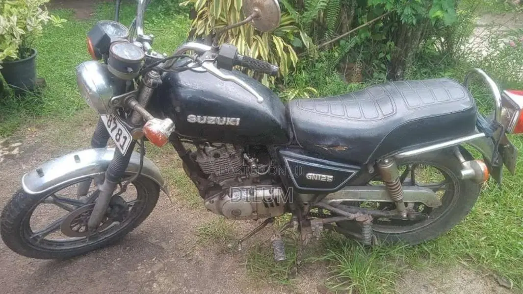 Suzuki GN125 2002 Motorbike (Used)