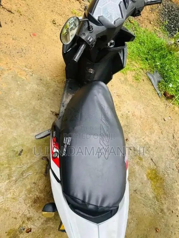 Yamaha ZR 2016 Motorbike (Used)
