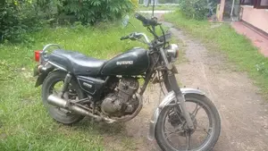 Suzuki GN125 2002 Motorbike (Used)