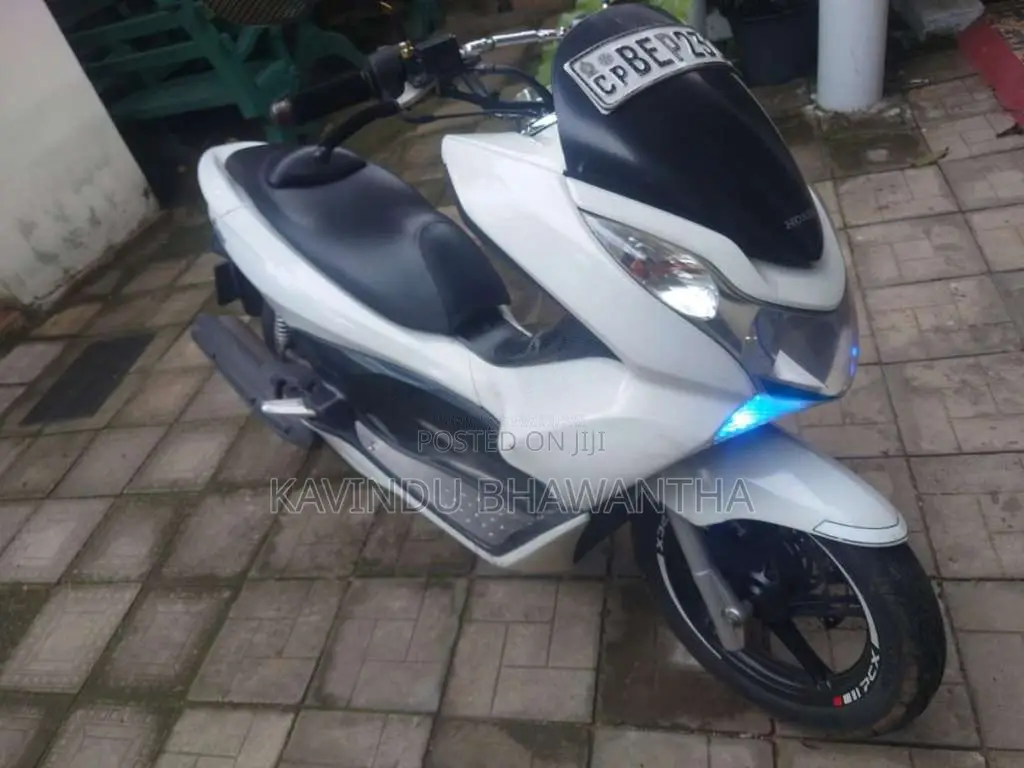 Honda Pcx 2015 Motorbike (Used)