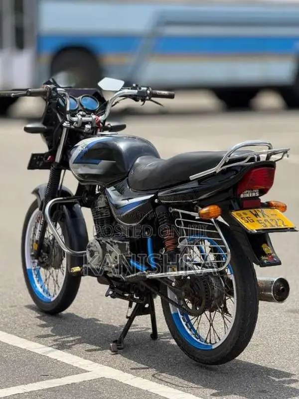 Bajaj CT-100 2011 Motorbike (Used)