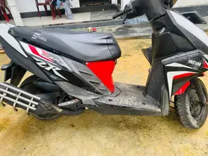Yamaha ZR 2016 Motorbike (Used)