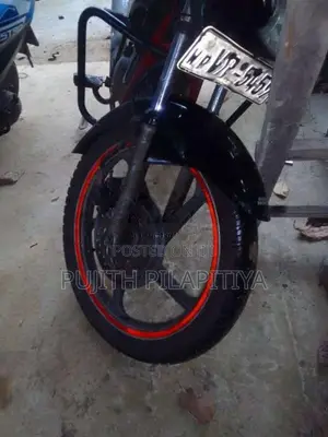 Hero-Honda Glamour 2010 Motorbike (Used)