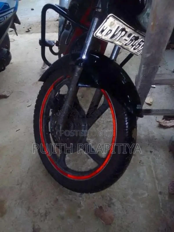 Hero-Honda Glamour 2010 Motorbike (Used)