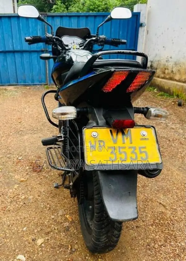 Bajaj Pulsar 150 2010 Motorbike (Used)