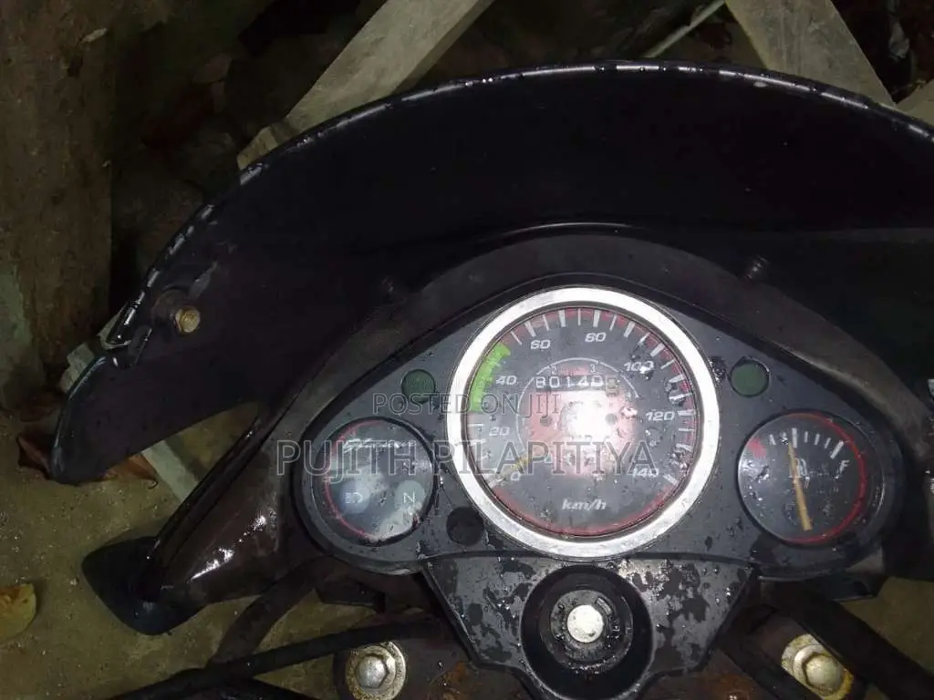 Hero-Honda Glamour 2010 Motorbike (Used)