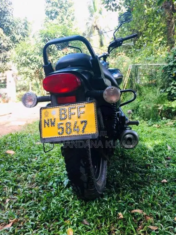 Bajaj Avenger 2017 Motorbike (Used)