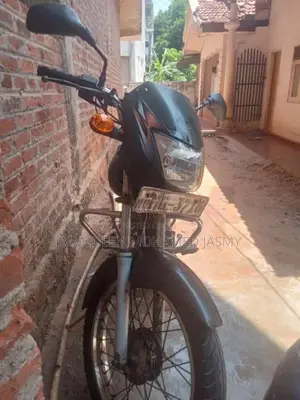 Bajaj CT-100 2005 Motorbike (Used)