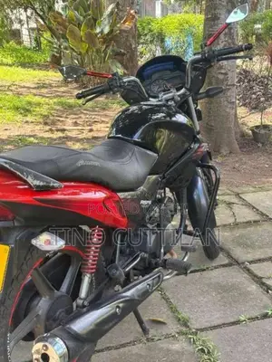 Hero-Honda Glamour 2011 Motorbike (Used)