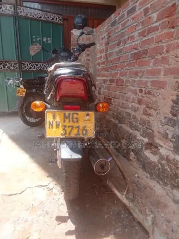 Bajaj CT-100 2005 Motorbike (Used)