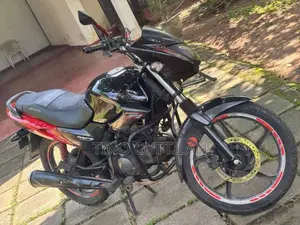 Hero-Honda Glamour 2011 Motorbike (Used)
