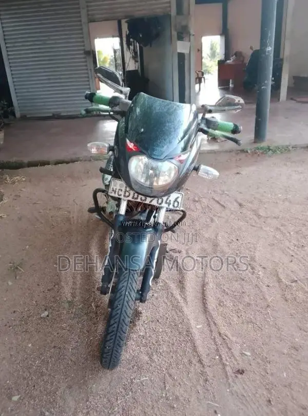 Bajaj Pulsar 2016 Motorbike (Used)