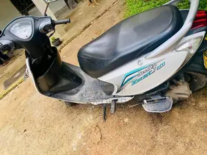 TVS Zest 2015 Motorbike (Used)