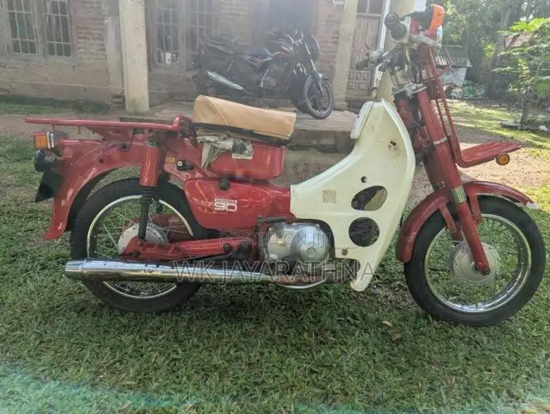 Honda MD 90 2000 Motorbike (Used)