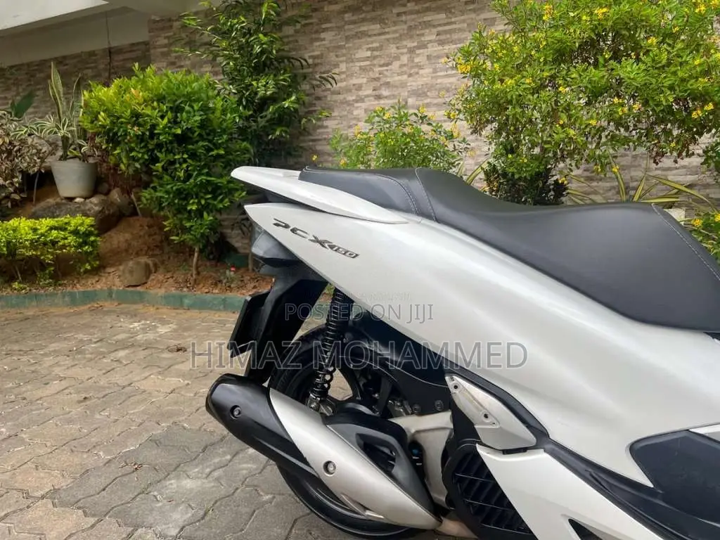 Honda Pcx 2021 Motorbike (Used)