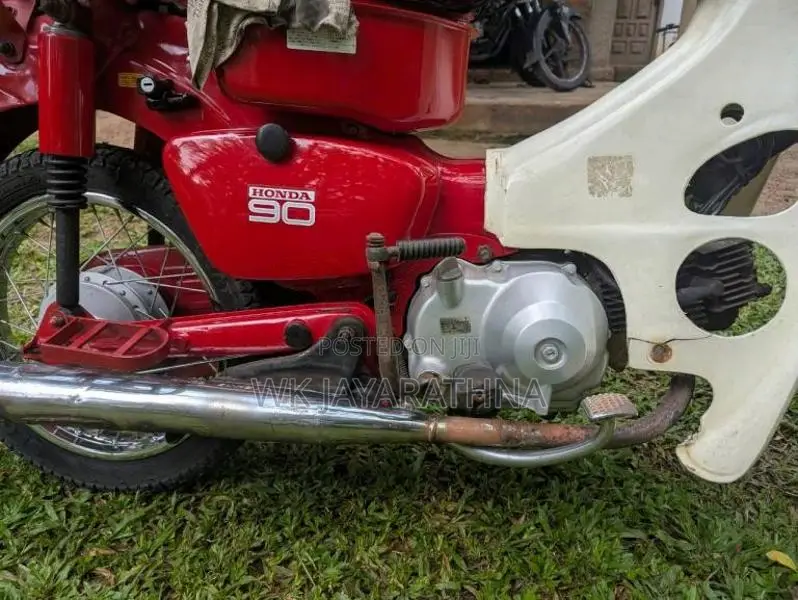 Honda MD 90 2000 Motorbike (Used)