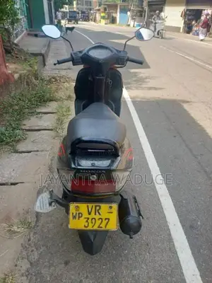 Honda Dio 2010 Motorbike (Used)