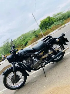 Honda 125 Benly 2000 Motorbike (Used)