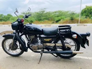 Honda 125 Benly 2000 Motorbike (Used)