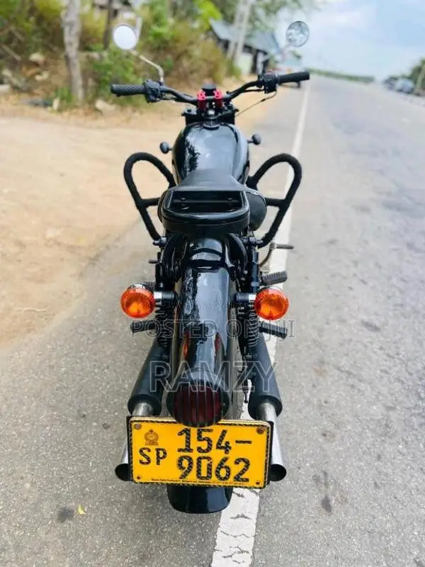 Honda 125 Benly 2000 Motorbike (Used)