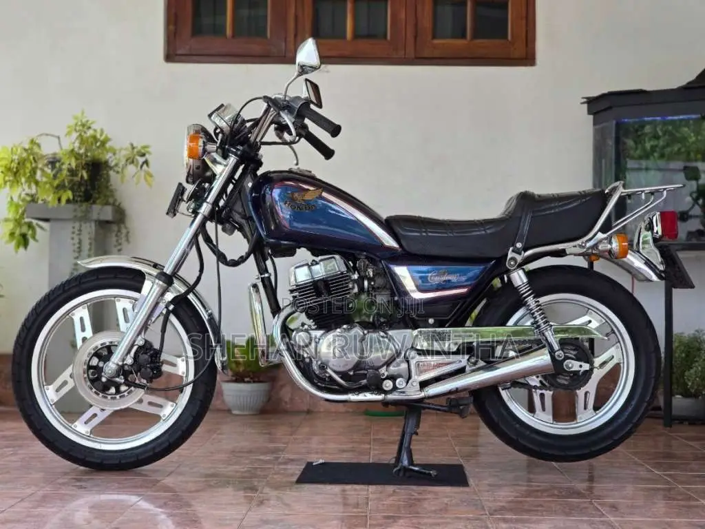 Honda LA Custom 2002 Motorbike (Used)
