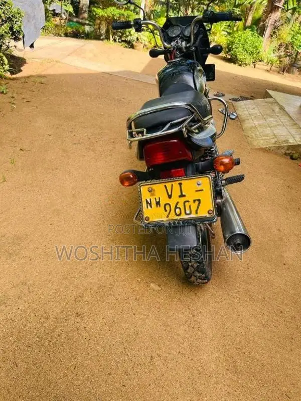 Bajaj CT-100 2010 Motorbike (Used)