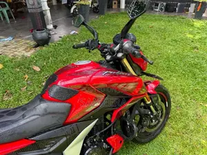 Bajaj Pulsar N160 Premium 2025 Motorbike (Used)