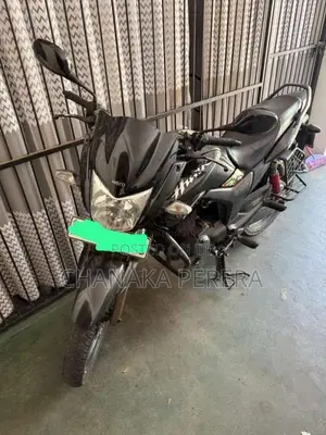 Hero-Honda Hunk 2015 Motorbike (Used)