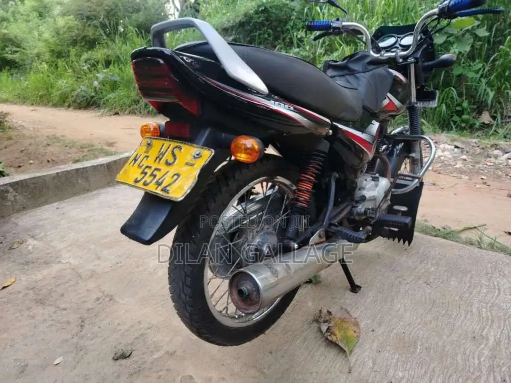 Bajaj CT-100 2011 Motorbike (Used)