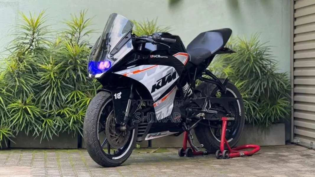 KTM RC 200 2019 Motorbike (Used)