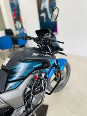 Hero Hunk 2019 Motorbike (Used)