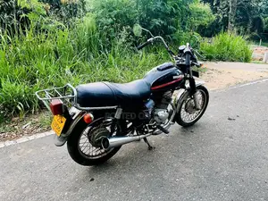 Honda CM 125 1998 Motorbike (Used)