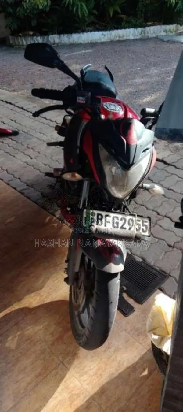 Bajaj Pulsar NS200 2017 Motorbike (Used)