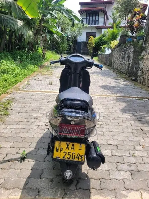 Honda Dio 2011 Motorbike (Used)