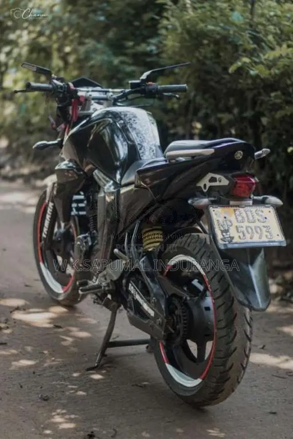 Yamaha FZ Version 2.0 2016 Motorbike (Used)